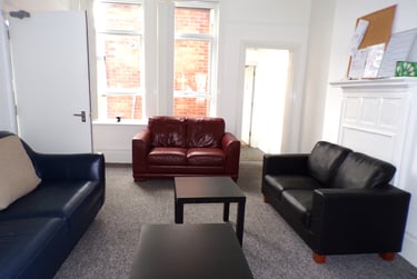 4 bed flat, Palmerston Road, Southsea, Portsmouth, PO53LU - Image 1