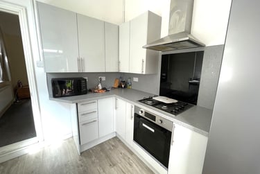 5 bed house, Lawrence Road, Southsea, Portsmouth, PO51NZ - Image 1