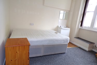 6 bed house, Aylward Street, University of Portsmouth, Portsmouth, PO13PH - Image 9