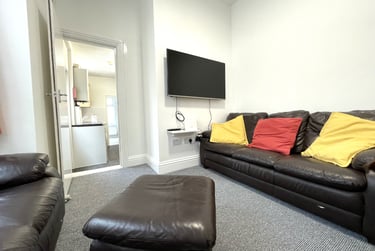 6 bed house, St Andrews Road, University of Portsmouth, Portsmouth, PO51EX - Image 1