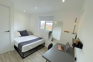 5 bed house, Northfield Road, Hillfields, Coventry, CV12BQ - Image 2