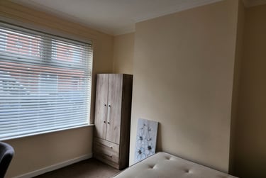 4 bed house, Suffolk Street, Charlestown, Salford, M66DQ - Image 2