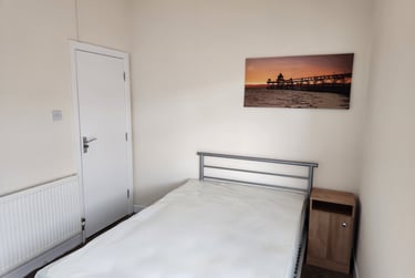 4 bed house, Suffolk Street, Charlestown, Salford, M66DQ - Image 4