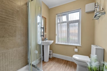 2 bed flat, Sefton Avenue, Lipson, Plymouth, PL47HB - Image 6