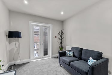 2 bed flat, Bedford Park Villas, Greenbank, Plymouth, PL48HL - Image 2