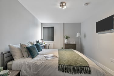 2 bed flat, Armada Street, North Hill, Plymouth, PL48LS - Image 2