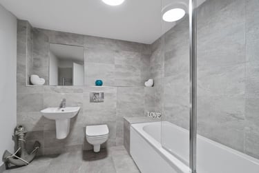 2 bed flat, Bedford Terrace, North Hill, Plymouth, PL48EY - Image 1