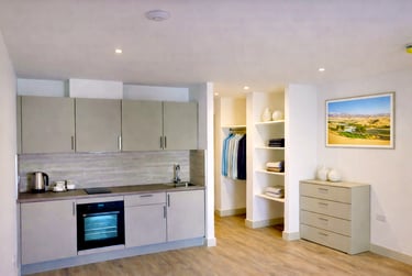 1 bed studio, North Hill, Plymouth, PL48ET - Image 8