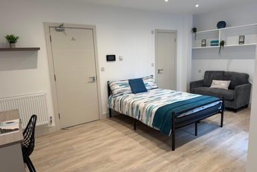 1 bed studio, North Hill, Plymouth, PL48ET - Image 10