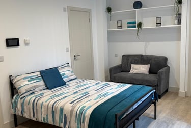 1 bed studio, North Hill, Plymouth, PL48ET - Image 11