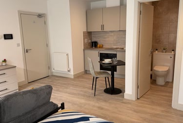 1 bed studio, North Hill, Plymouth, PL48ET - Image 14