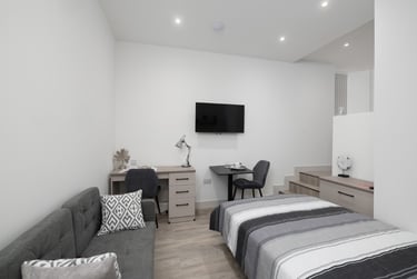 1 bed studio, North Hill, Plymouth, PL48ET - Image 1