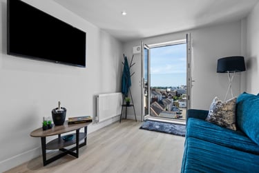 2 bed flat, Marlborough Road, North Hill, Plymouth, PL48LP - Image 2