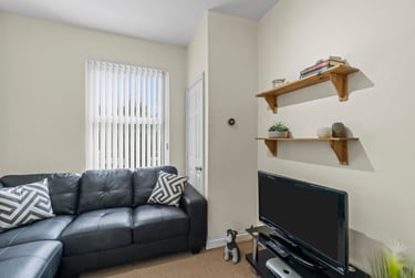 4 bed flat, Bedford Terrace, North Hill, Plymouth, PL48EY - Image 1