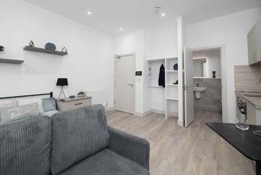1 bed studio, North Hill, Plymouth, PL48ET - Image 1