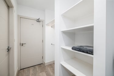 1 bed studio, North Hill, Plymouth, PL48ET - Image 2
