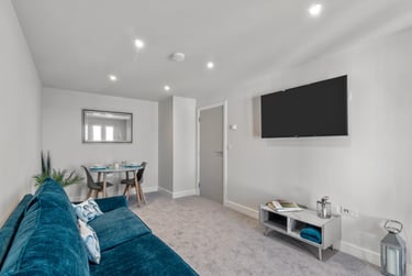 2 bed flat, Marlborough Road, North Hill, Plymouth, PL48LP - Image 11