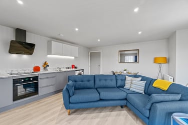 2 bed flat, Marlborough Road, North Hill, Plymouth, PL48LP - Image 5