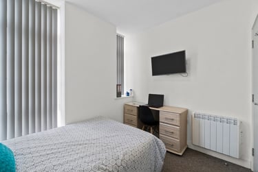 2 bed flat, North Hill, Plymouth, PL48ET - Image 4