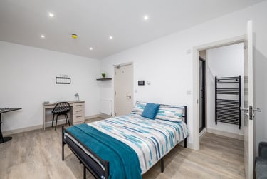 1 bed studio, North Hill, Plymouth, PL48ET - Image 6