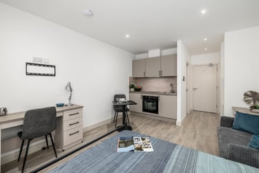 1 bed studio, North Hill, Plymouth, PL48ET - Image 4