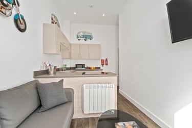 2 bed flat, North Hill, Greenbank, Plymouth, PL48ET - Image 5