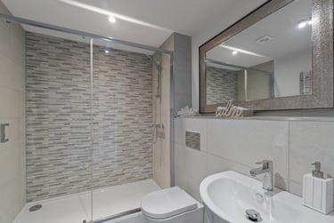 2 bed flat, Marlborough Road, North Hill, Plymouth, PL48LP - Image 12