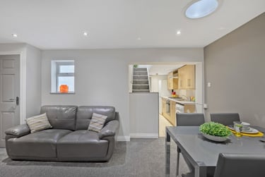 2 bed flat, Bedford Terrace, North Hill, Plymouth, PL48EY - Image 3