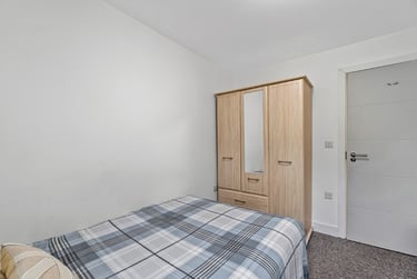 2 bed flat, North Hill, Plymouth, PL48ET - Image 5