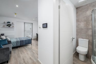 1 bed studio, North Hill, Plymouth, PL48ET - Image 5