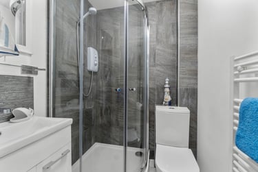 2 bed flat, North Hill, Plymouth, PL48ET - Image 7