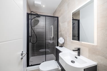 1 bed studio, North Hill, Plymouth, PL48ET - Image 4