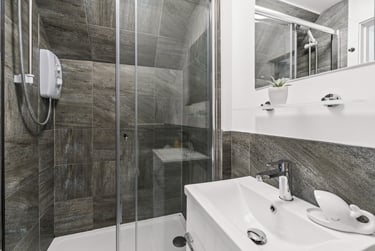 2 bed flat, North Hill, Plymouth, PL48ET - Image 7