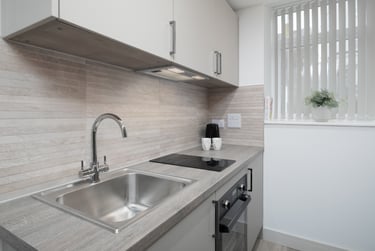 1 bed studio, North Hill, Plymouth, PL48ET - Image 7
