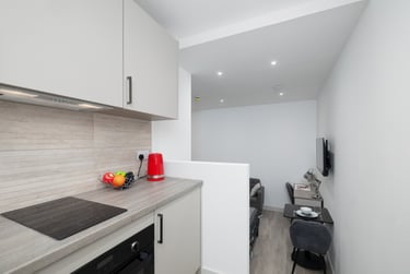 1 bed studio, North Hill, Plymouth, PL48ET - Image 7