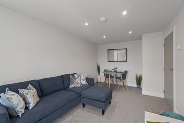 2 bed flat, Marlborough Road, North Hill, Plymouth, PL48LP - Image 2