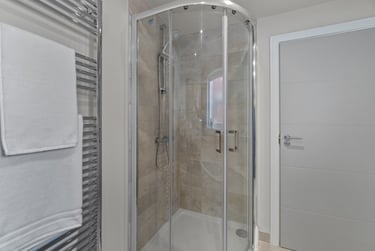 2 bed flat, Marlborough Road, North Hill, Plymouth, PL48LP - Image 9