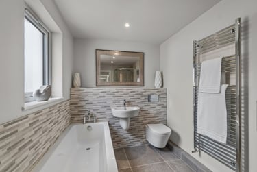 2 bed flat, Marlborough Road, North Hill, Plymouth, PL48LP - Image 9