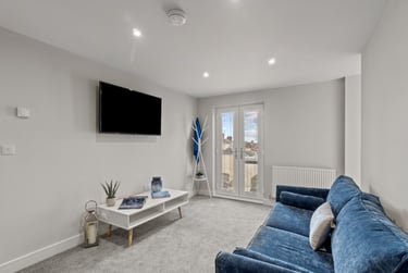 2 bed flat, Marlborough Road, North Hill, Plymouth, PL48LP - Image 1