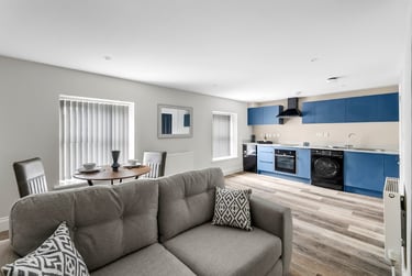 1 bed flat, North Hill, Greenbank, Plymouth, PL48JT - Image 1