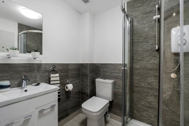 2 bed flat, North Hill, Plymouth, PL48ET - Image 10