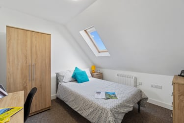 2 bed flat, North Hill, Plymouth, PL48ET - Image 10