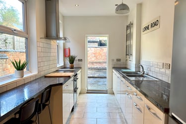 6 bed house, Lorne Road, Clarendon park, Leicester, LE21YG - Image 1