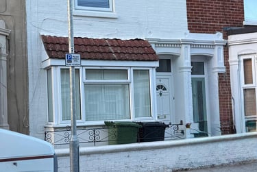 4 bed house, Grayshott Road, Fratton, Portsmouth, PO48AH - Image 1