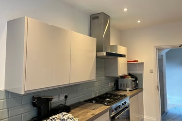 8 bed house, Newbridge rd, Weston, Bath, BA13HG - Image 3