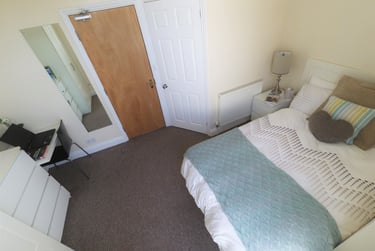 9 bed house, Royal Terrace, Barrack Road, Northampton, NN13RF - Image 7