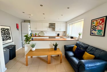 4 bed house, Hedderley Walk, City Centre, Nottingham, NG31NX - Image 2