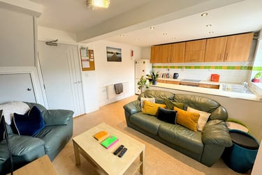 3 bed house, Abbotsford Drive, City centre, Nottingham, NG31NE - Image 2