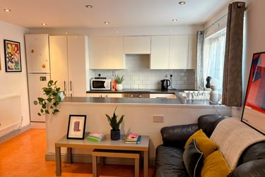 4 bed house, Abbotsford drive, City centre, Nottingham, NG31NB - Image 2