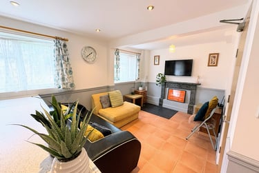 4 bed house, Lewis Close, City Centre, Nottingham, NG31NR - Image 3